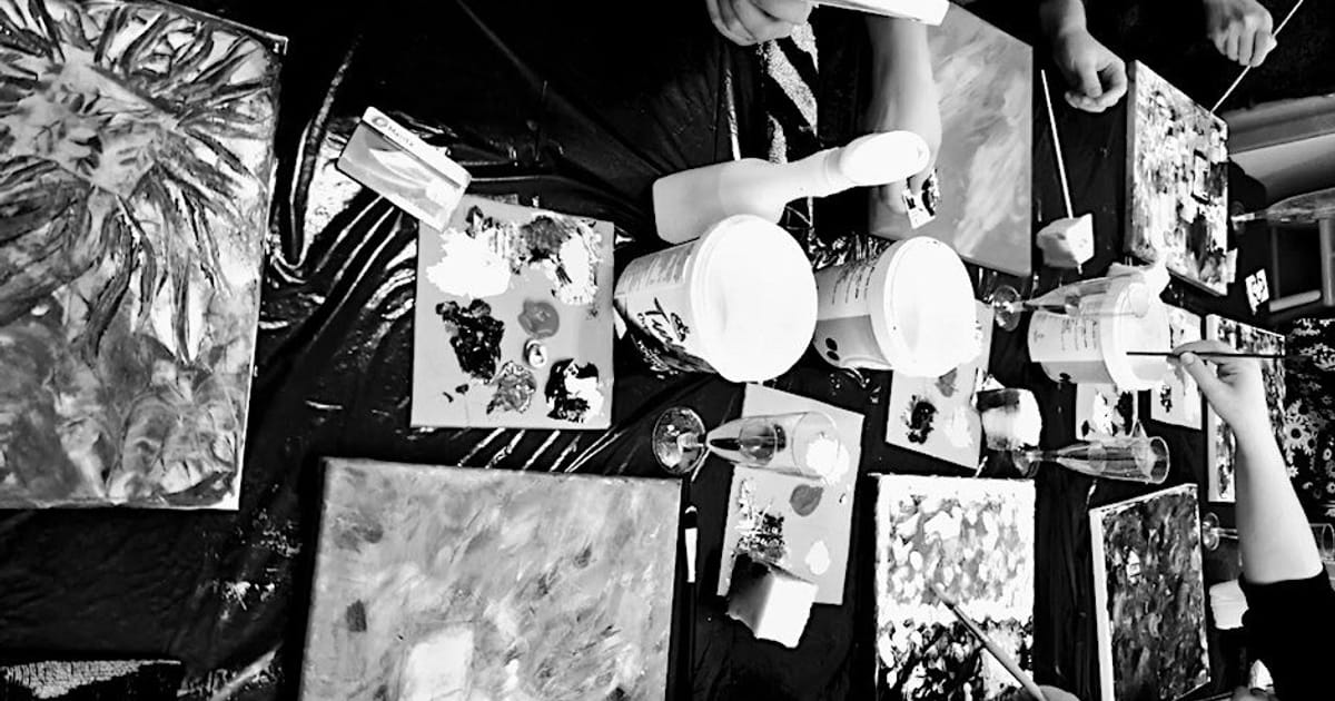 Barcelona Sip & Paint: Friday Social with Drinks Included, Barcelona