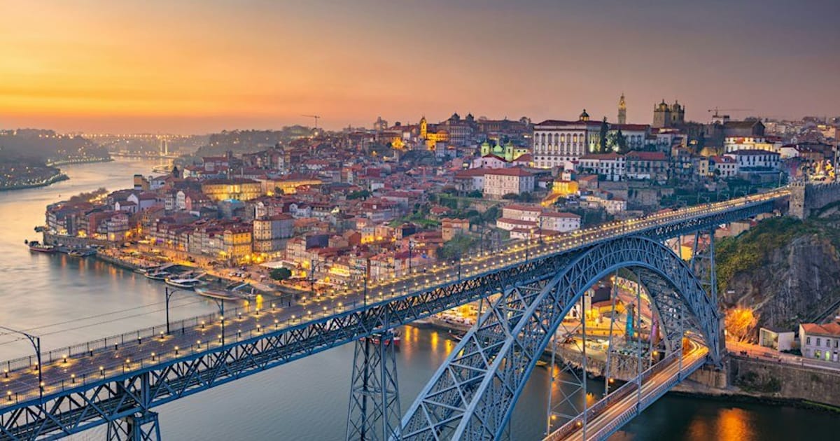Discover Porto with an engaging scavenger hunt by World City Trail!, Porto