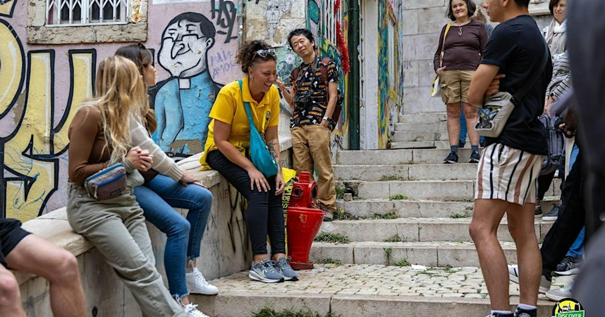 Lisbon Tour: Historic Streets with Local Treats, Lisbon
